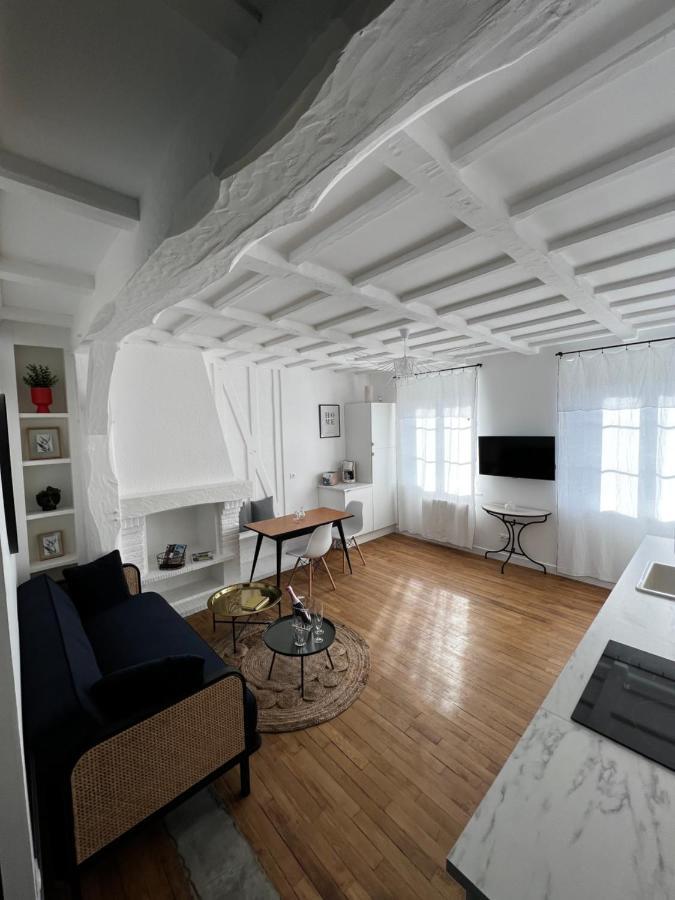 Le 101 - Les Locations Isahora Apartment Йо  Екстериор снимка